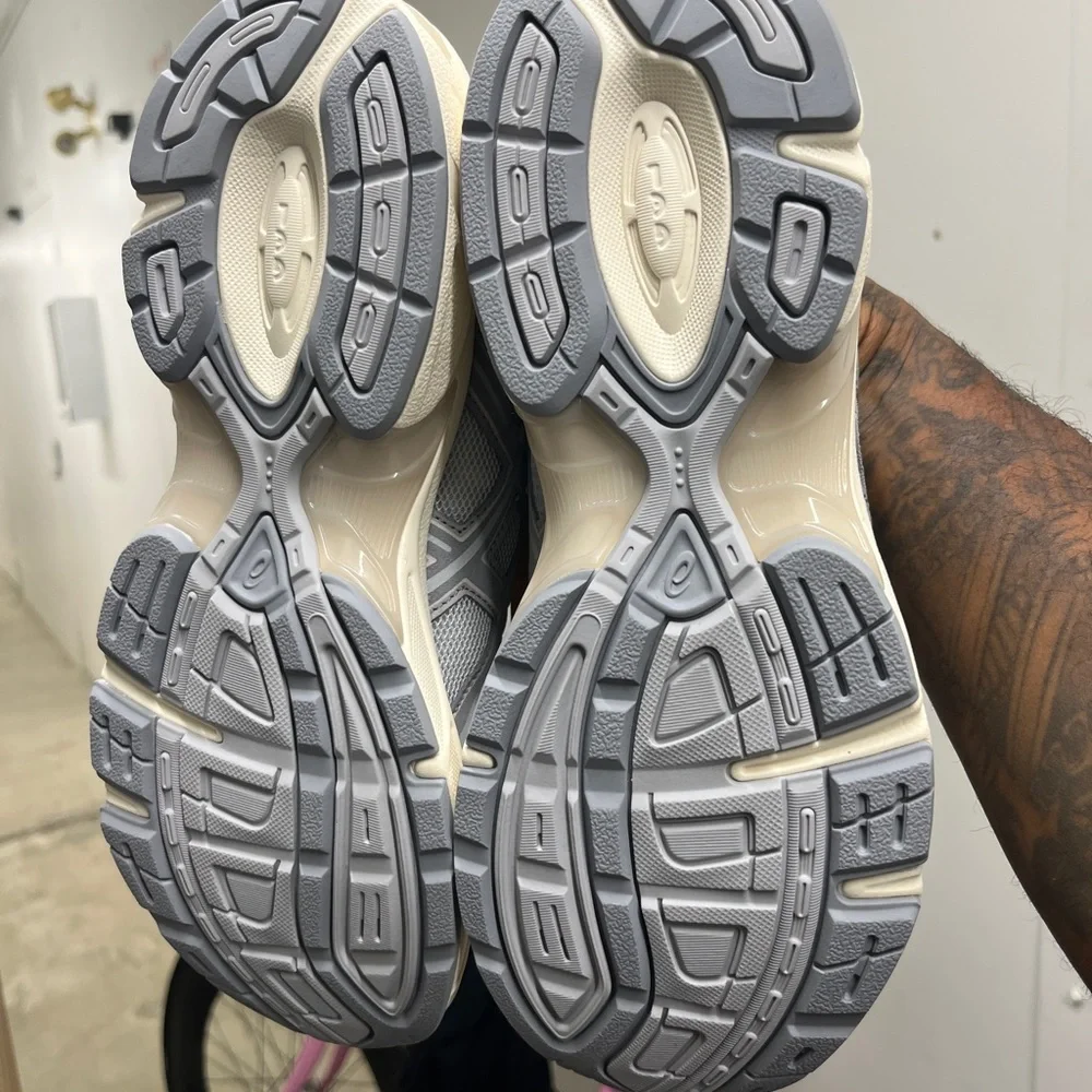 Asics Gel-1130 in Gray and White - Picture 3 of 3